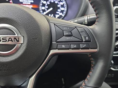 Used 2023 Nissan Sentra SR FWD image 17