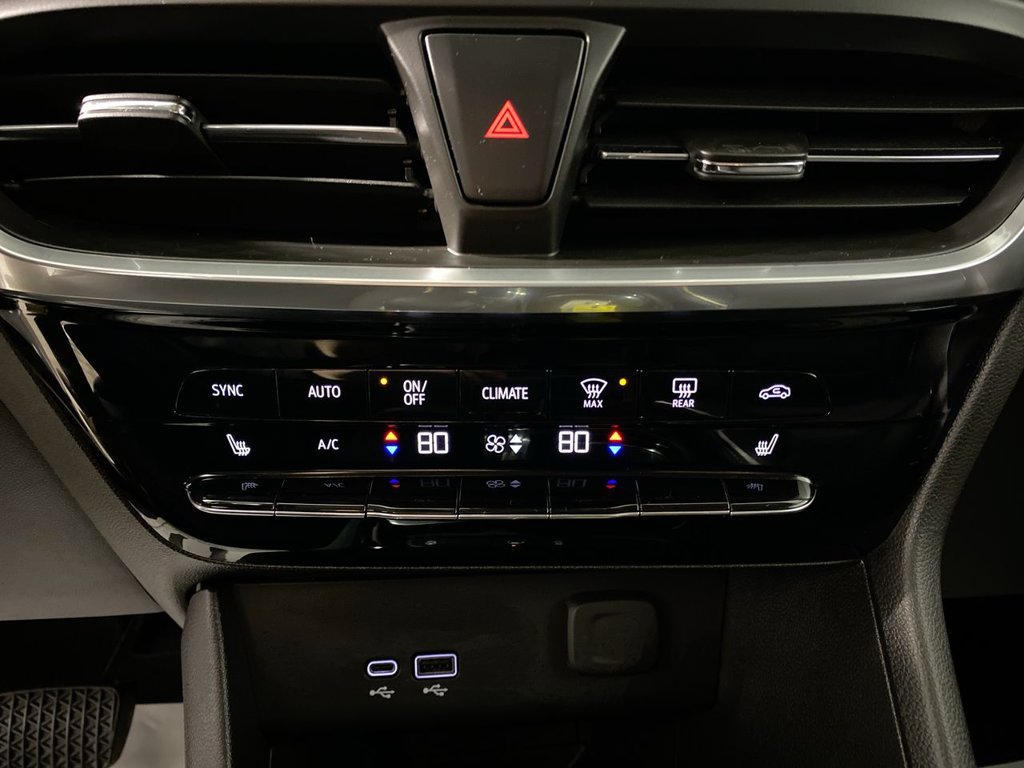 Used 2024 Buick Encore GX Avenir w/ Avenir Convenience Package FWD image 18