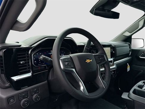 New 2026 Chevrolet Silverado 1500 LT image 12