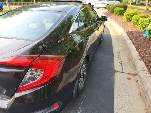 Used 2016 Honda Civic EX image 6