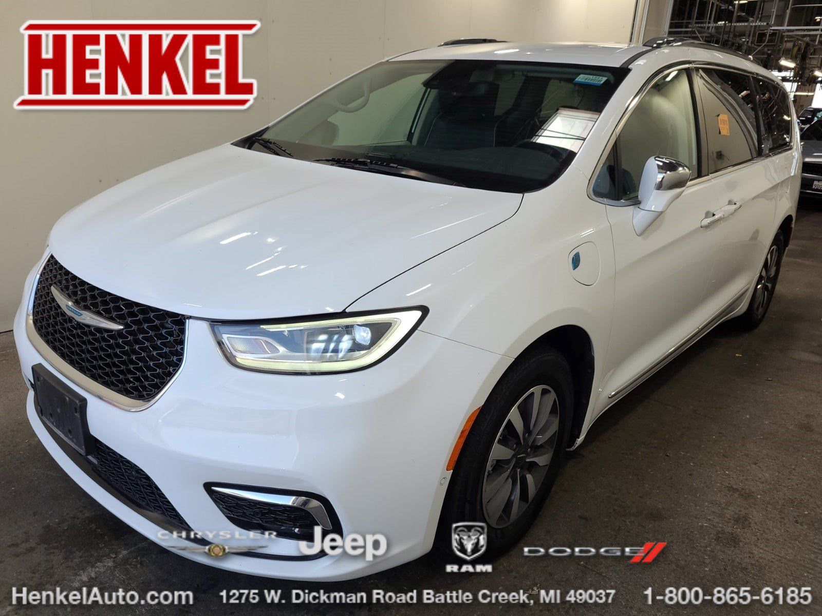Used 2021 Chrysler Pacifica Limited w/ Uconnect Theater Family Group FWD image 1