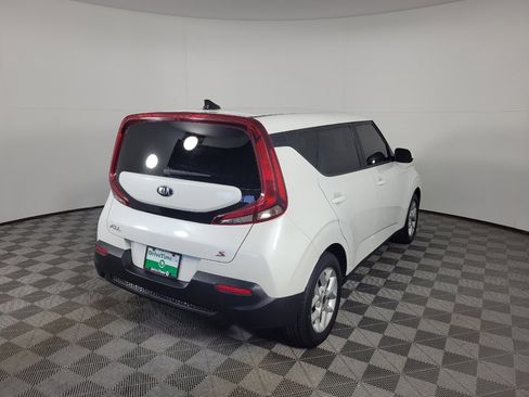 Used 2020 Kia Soul S FWD image 9