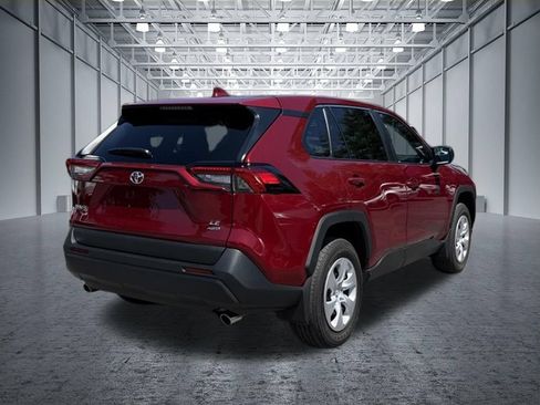 Used 2025 Toyota RAV4 LE AWD/4WD image 22