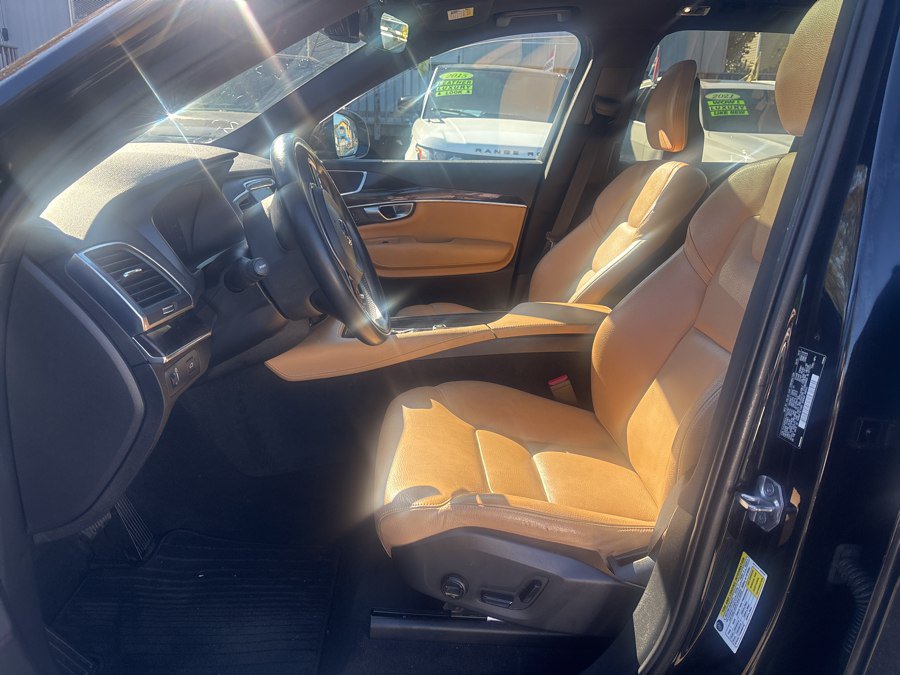 Used 2018 Volvo XC90 T5 Momentum w/ Convenience Package AWD/4WD image 13