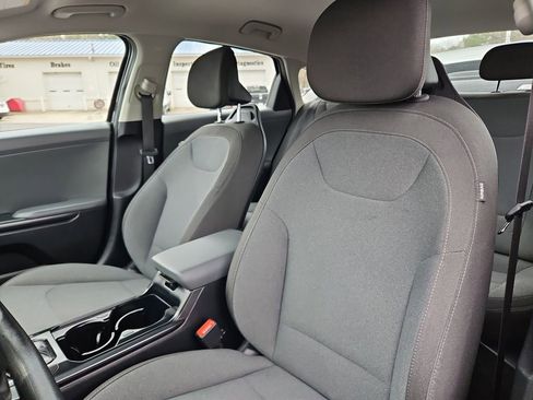 Used 2025 Kia K4 LXS image 21