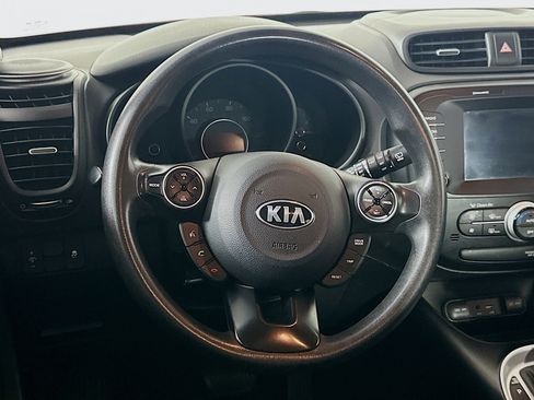 Used 2018 Kia Soul + image 18
