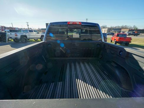 Used 2016 GMC Sierra 1500 SLT w/ SLT Preferred Package image 12