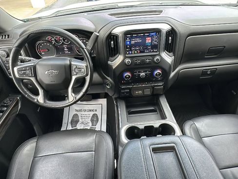 Used 2022 Chevrolet Silverado 1500 LT Trail Boss w/ Convenience Package II image 16