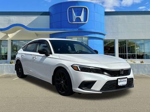 Used 2023 Honda Civic Sport image 1