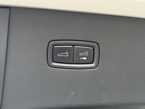 Certified 2025 Porsche Cayenne Coupe AWD/4WD image 15