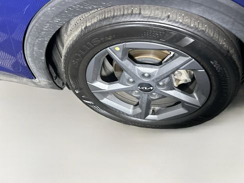 Used 2025 Kia K4 LXS image 11