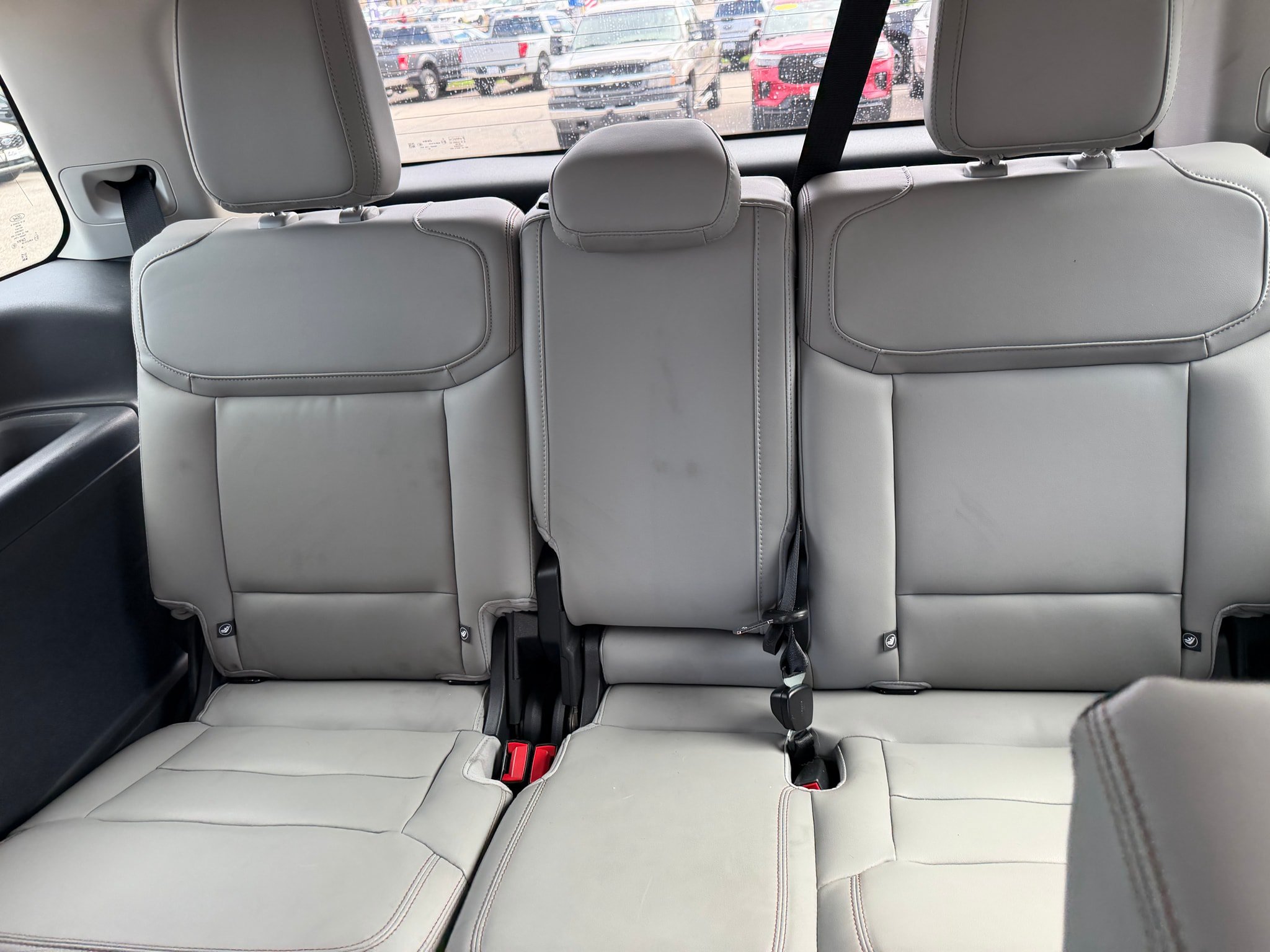 Used 2025 Ford Expedition Active AWD/4WD image 9
