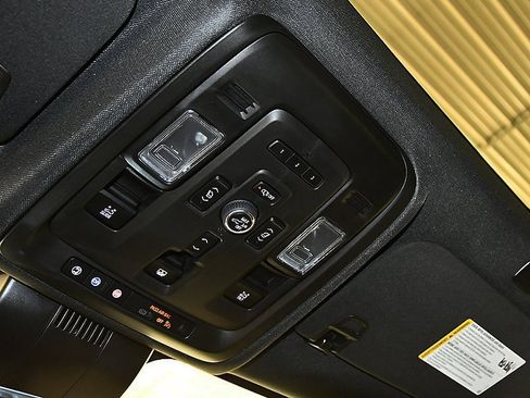 Used 2023 Chevrolet Tahoe High Country image 25