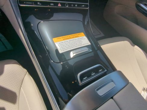 New 2024 Mercedes-Benz CLE 300 4MATIC Cabriolet image 9