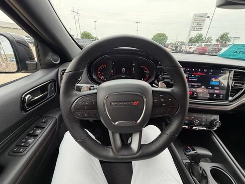 Used 2025 Dodge Durango GT w/ Blacktop Package AWD/4WD image 17