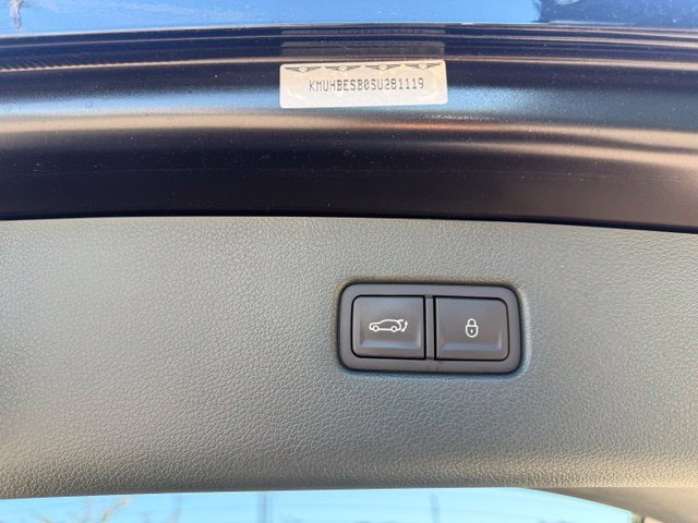 Used 2025 Genesis GV80 2.5T Advanced AWD/4WD image 13