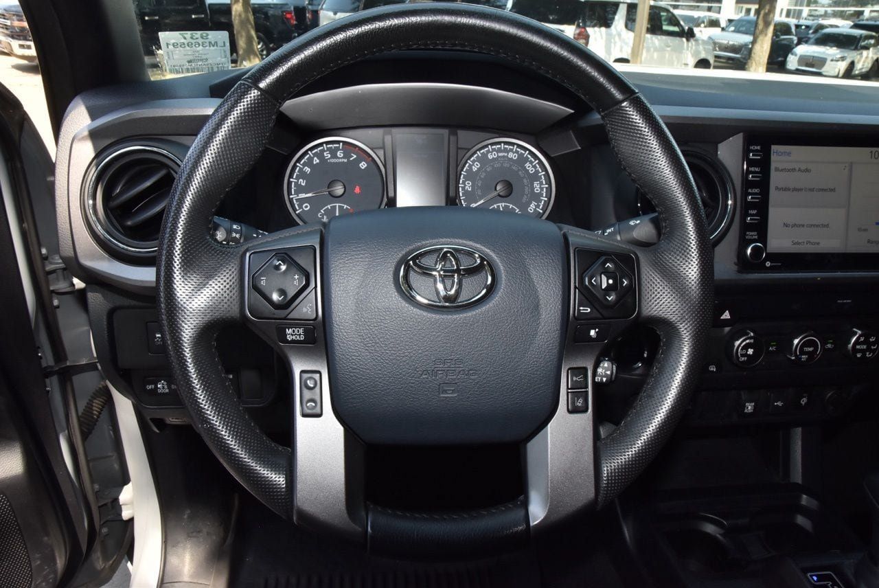 Used 2020 Toyota Tacoma TRD Off-Road AWD/4WD image 21