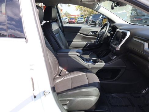 Used 2023 GMC Acadia SLT FWD image 32