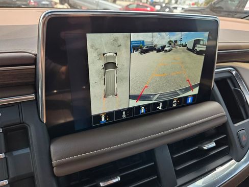 Used 2022 Chevrolet Suburban High Country AWD/4WD image 36