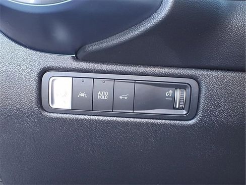 Used 2024 Chevrolet Equinox EV LT image 15