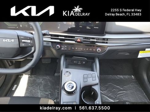 New 2026 Kia Sportage LX FWD image 13