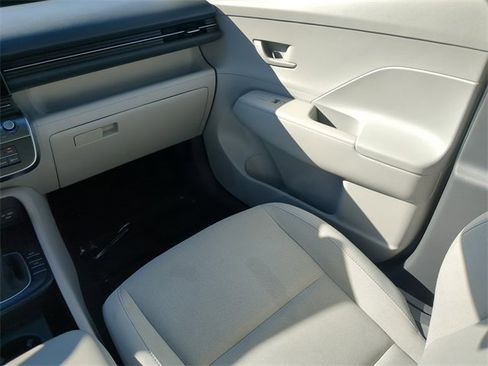 Used 2024 Hyundai Kona SEL image 17