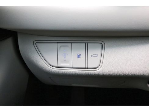 Used 2026 Genesis G70 2.5T RWD image 21
