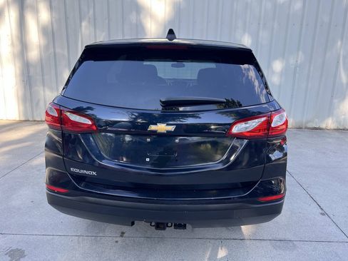 Used 2020 Chevrolet Equinox LS w/ LS Convenience Package FWD image 4