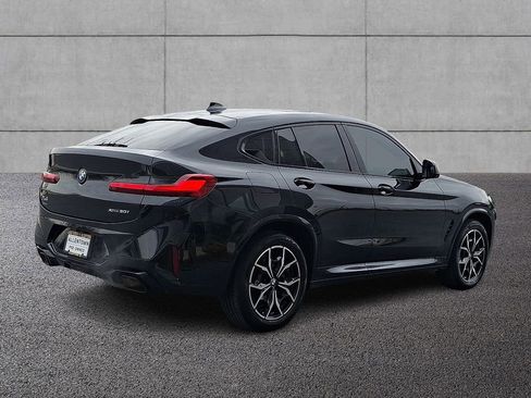 Used 2024 BMW X4 xDrive30i w/ Premium Package image 4