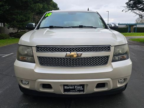 Used 2010 Chevrolet Suburban LTZ image 9