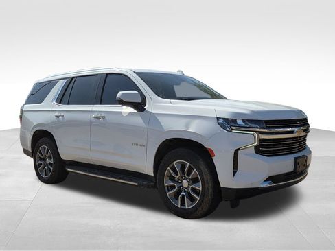 Used 2022 Chevrolet Tahoe LT w/ Luxury Package AWD/4WD image 4