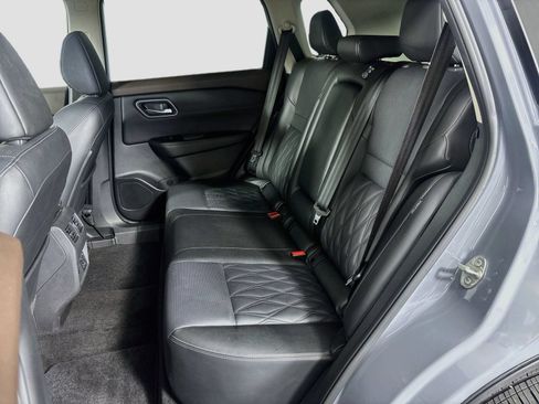 Used 2023 Nissan Rogue Platinum w/ Platinum Premium Package FWD image 26