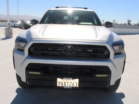 Certified 2025 Toyota 4Runner SR5 AWD/4WD image 8