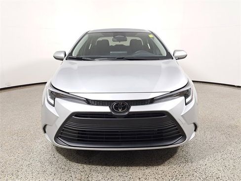Used 2026 Toyota Corolla XLE image 3