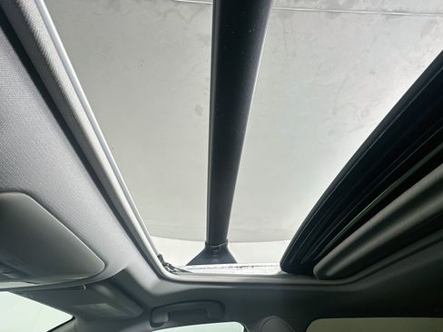 Used 2019 Toyota RAV4 Limited w/ Cold Weather Package FWD image 27