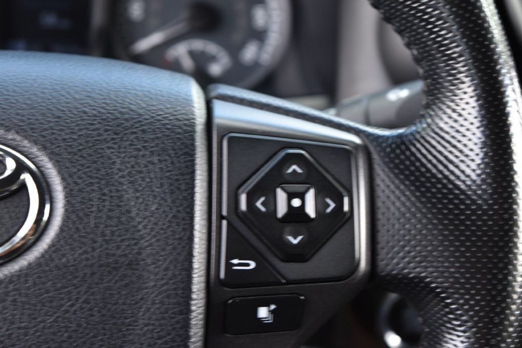 Used 2016 Toyota Tacoma TRD Sport w/ Towing Package AWD/4WD image 20