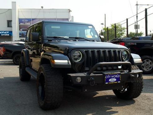 Used 2019 Jeep Wrangler Unlimited Sahara AWD/4WD image 1