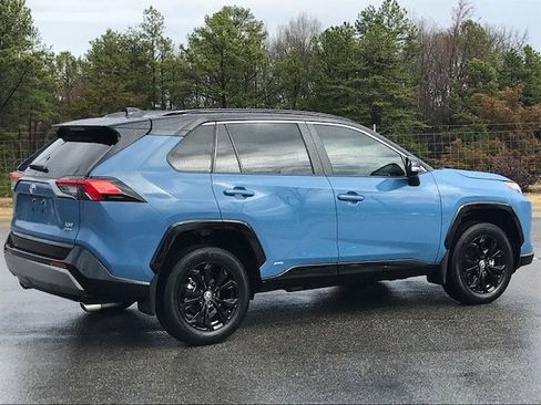 Used 2025 Toyota RAV4 XSE image 4