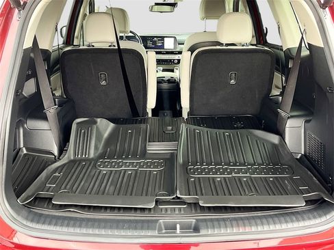 Used 2024 Kia Telluride EX w/ EX Captain's Chair Package image 29