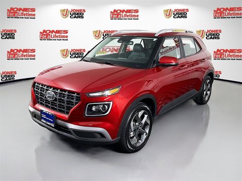Certified 2024 Hyundai Venue Limited image 14