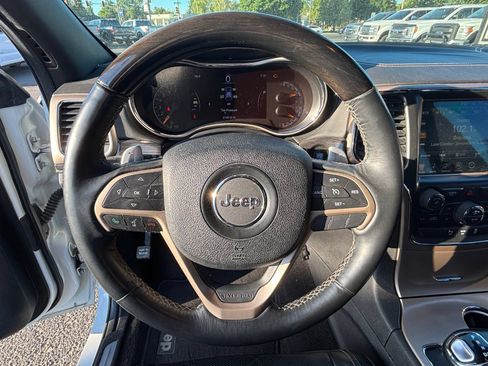 Used 2014 Jeep Grand Cherokee Overland AWD/4WD image 9