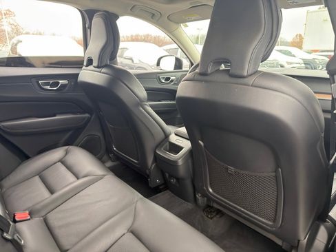 Used 2023 Volvo XC60 B5 Plus w/ Climate Package image 31