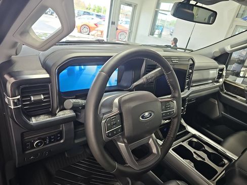 Used 2025 Ford F350 Lariat w/ Tremor Off-Road Package AWD/4WD image 19