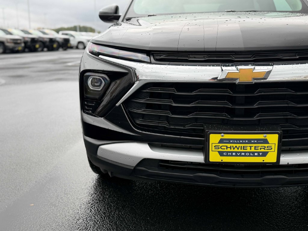 Used 2025 Chevrolet TrailBlazer LT AWD/4WD image 4
