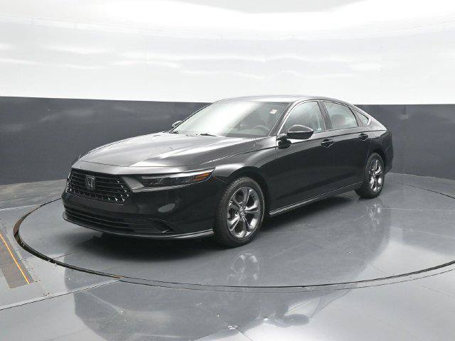 Used 2023 Honda Accord EX image 3