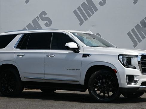 Used 2023 GMC Yukon SLT RWD image 3