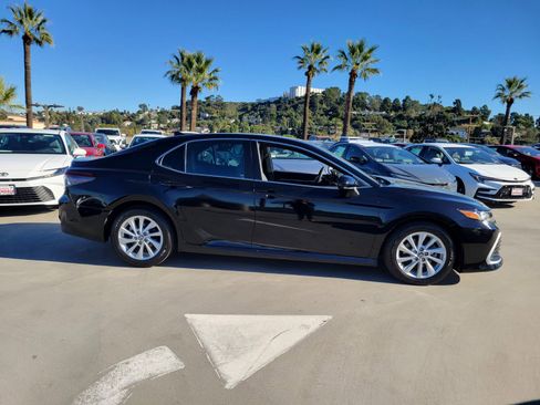 Certified 2021 Toyota Camry LE image 4