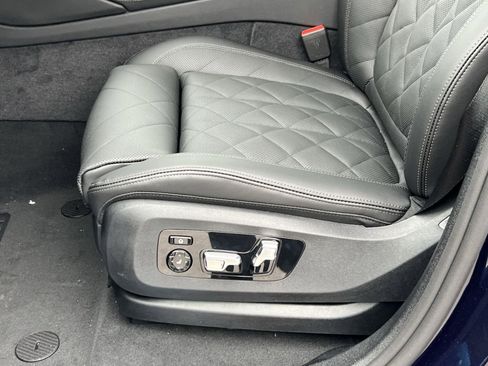 New 2026 BMW X6 M60i image 11