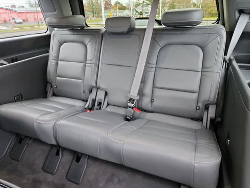 Used 2019 Lincoln Navigator Reserve w/ Cargo Package image 7