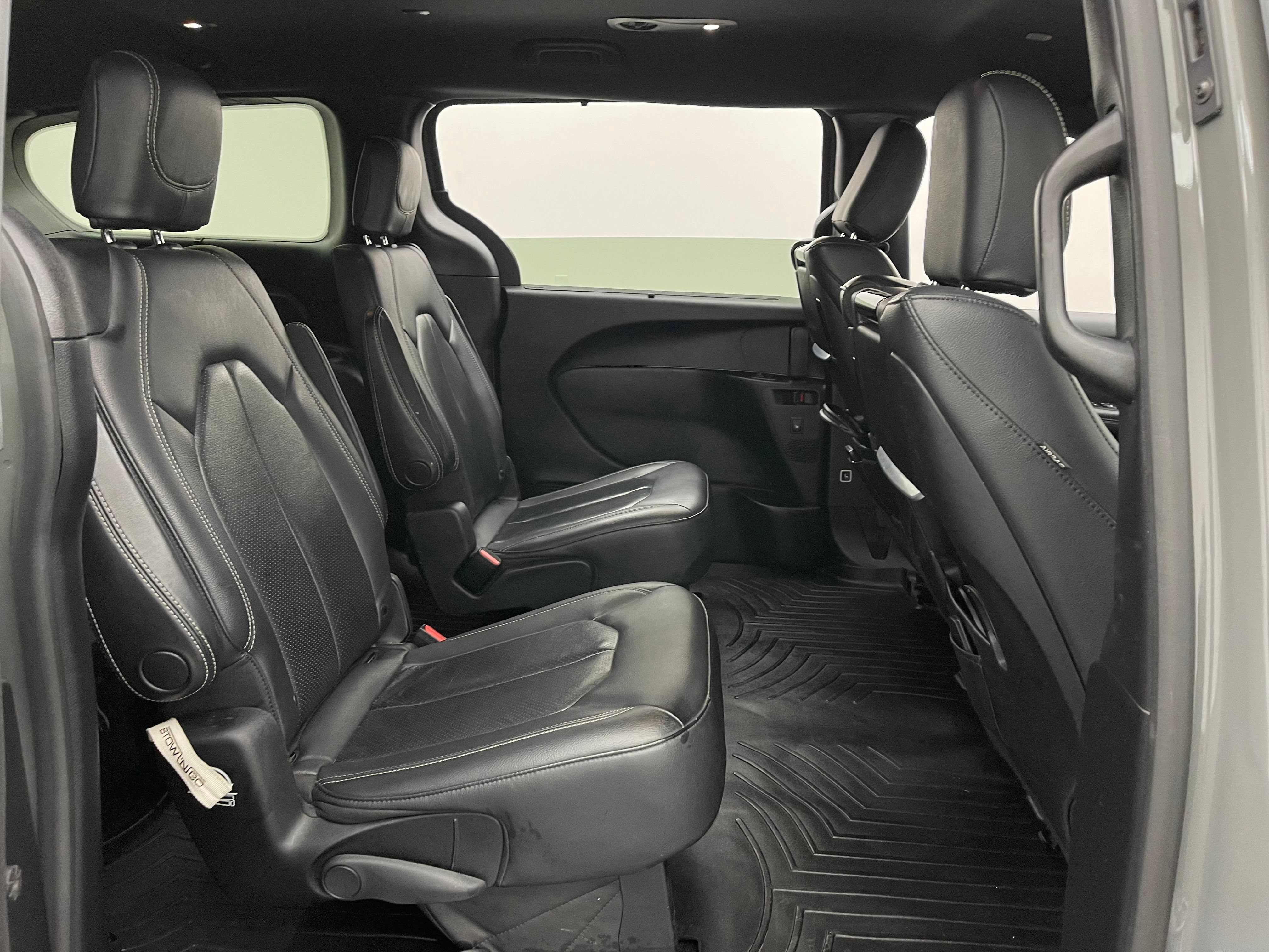 Used 2020 Chrysler Pacifica Touring-L Plus w/ S Appearance Package FWD image 36